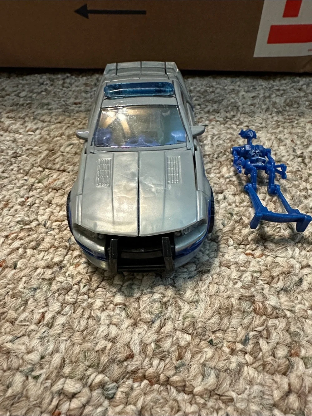Transformers 2007 Movie Recon Barricade Deluxe Figure COMPLETE